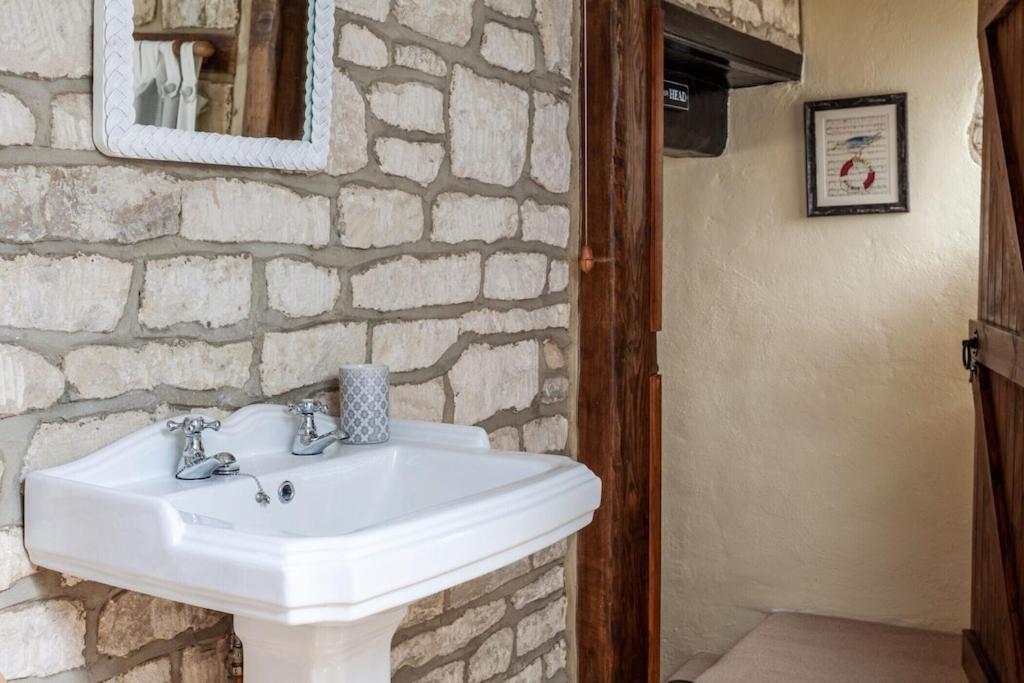 Teasel Cross Cottage, Painswick Stroud  Exterior photo